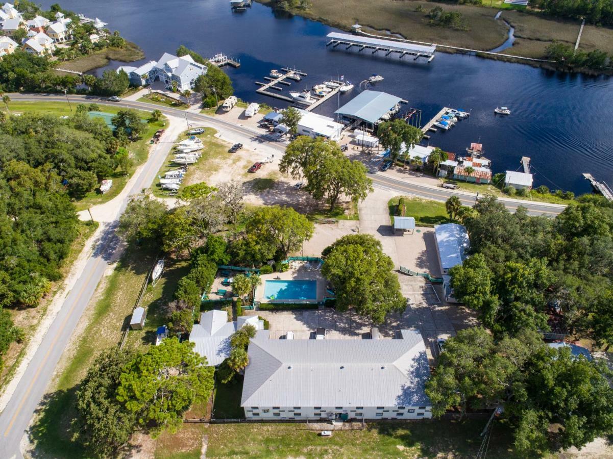 Steinhatchee River Inn And Marina מראה חיצוני תמונה