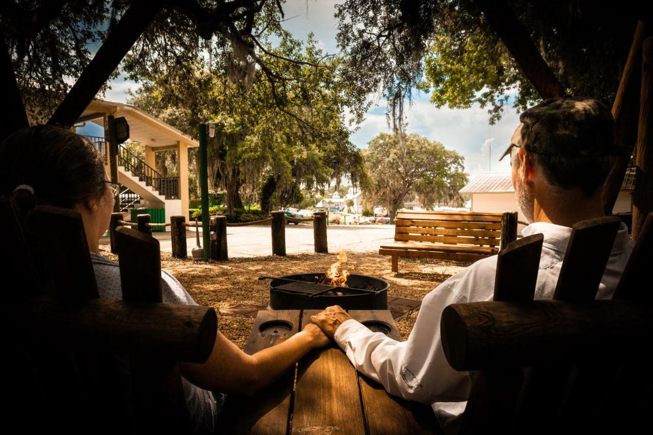 Steinhatchee River Inn And Marina מראה חיצוני תמונה
